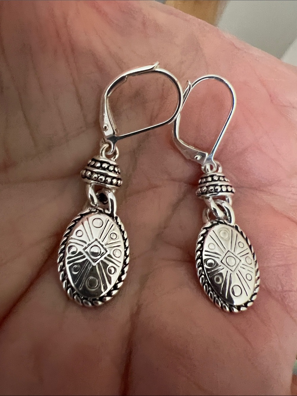 Intricate Oval Medallion Drop Earrings - Silver Tone - Vintage